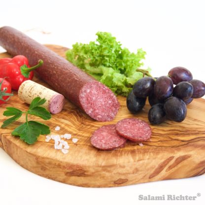 Angeschnittene Rotwein Salami